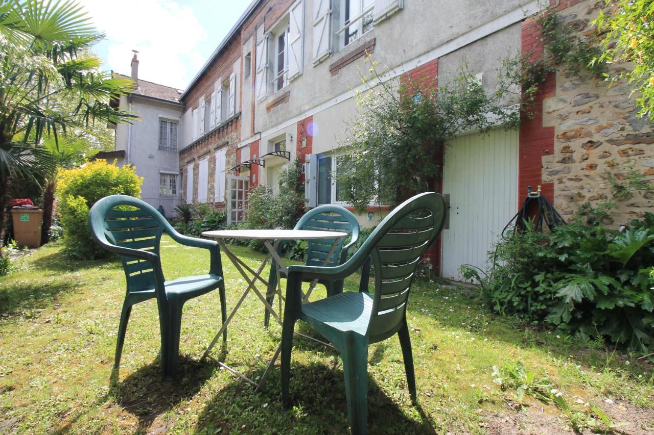 Disponible - Appartement Entier - Ligne H 15Mn Paris-Gare Du Nord, Parking Rue Gratuit, 4 Pers, Station De Train En Face Toutes Les 15Mn, Hippodrome, Cdfas, Universite, Borne Electrique, 1Er Etage Eaubonne Exterior foto