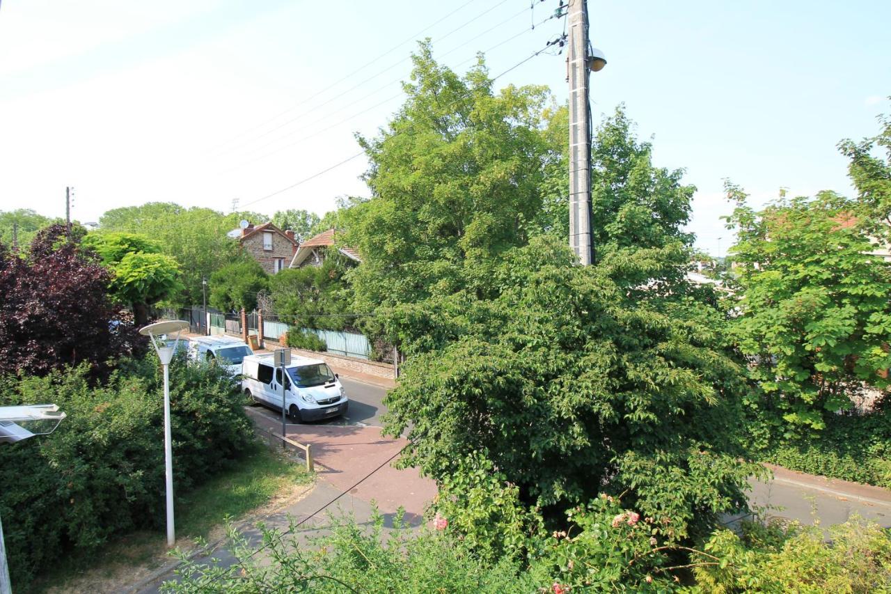 Disponible - Appartement Entier - Ligne H 15Mn Paris-Gare Du Nord, Parking Rue Gratuit, 4 Pers, Station De Train En Face Toutes Les 15Mn, Hippodrome, Cdfas, Universite, Borne Electrique, 1Er Etage Eaubonne Exterior foto